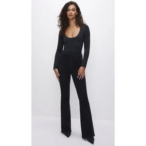 Good American Power Stretch Pull-On Flare Jeans in Black001 Size Small